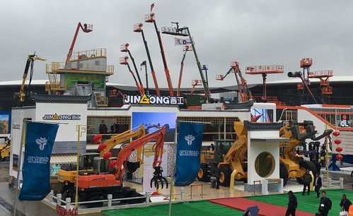 晉工機械以科技感特裝展臺設(shè)計參展2021長沙國際工程機械展覽會